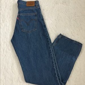 High waisted Levi Jeans